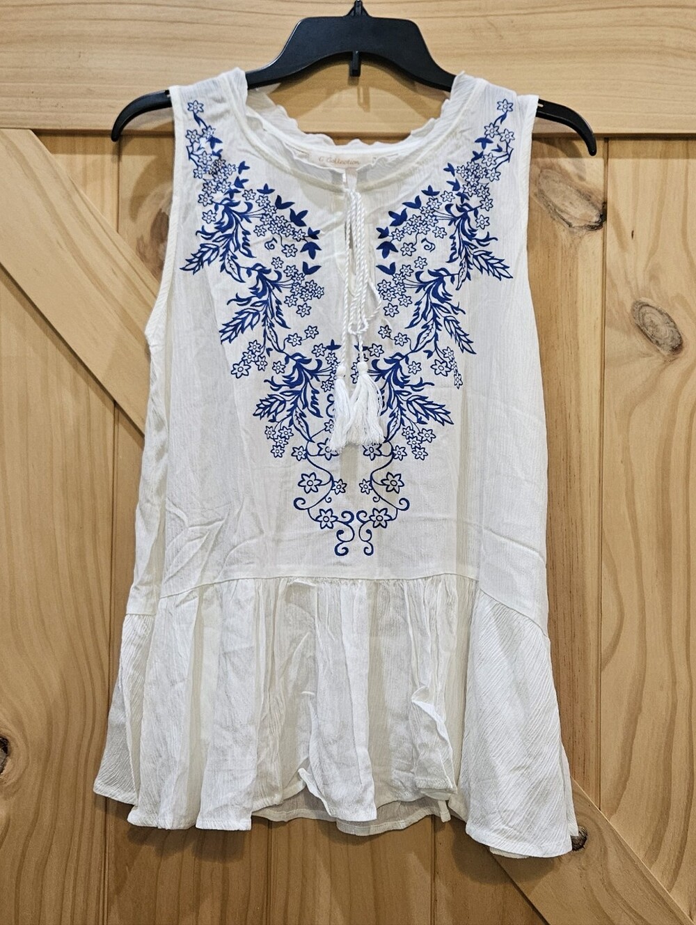 NWT | G Collection Sleeveless Peasant Top with Blue Floral Design | Medium
